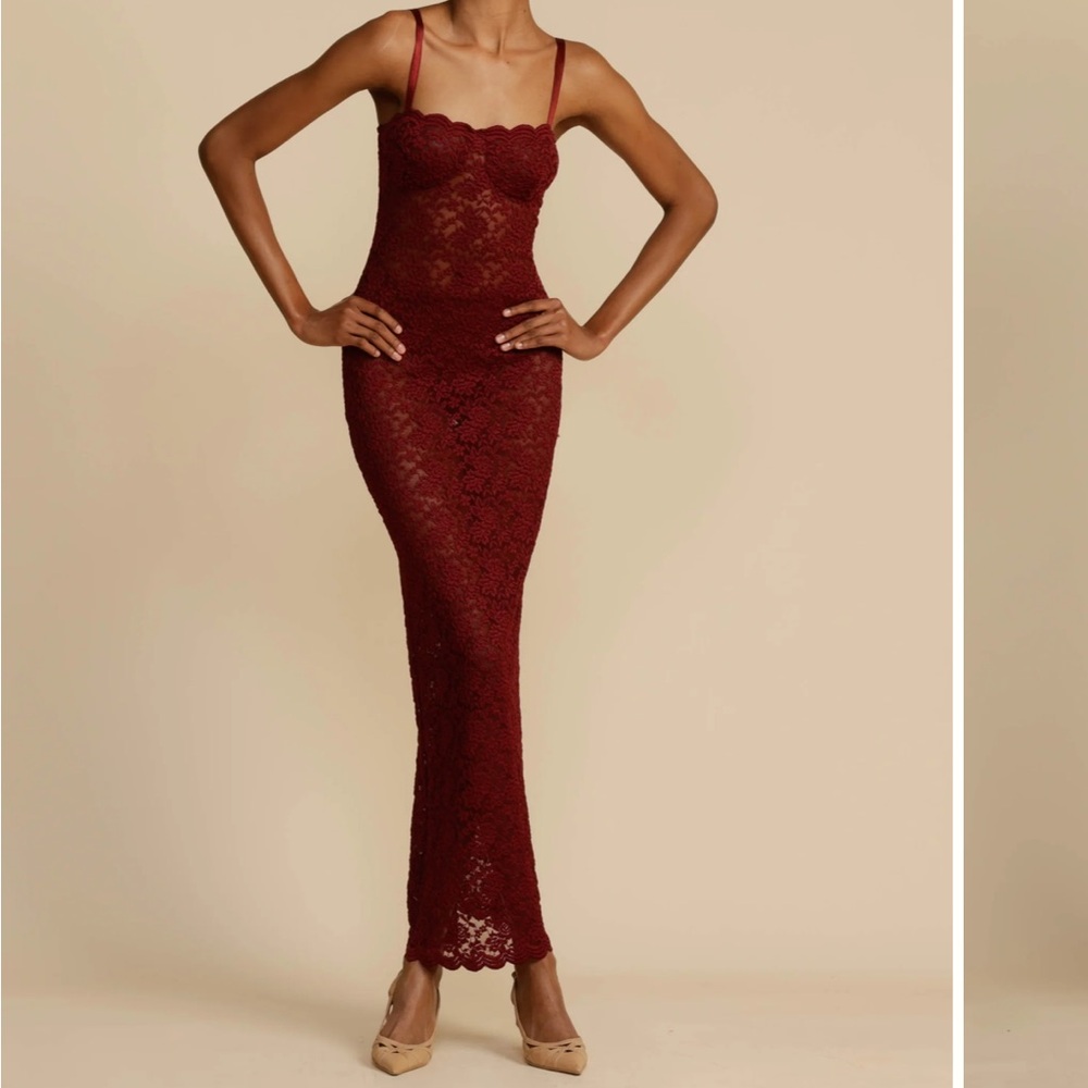 Women’s Burgundy Lace Maxi Dress with Spaghetti Straps
